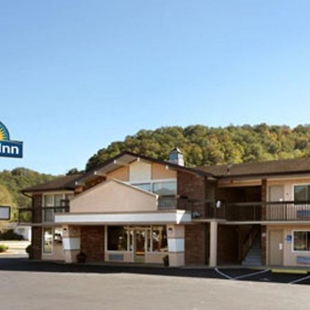 Days Inn By Wyndham Paintsville Exterior photo