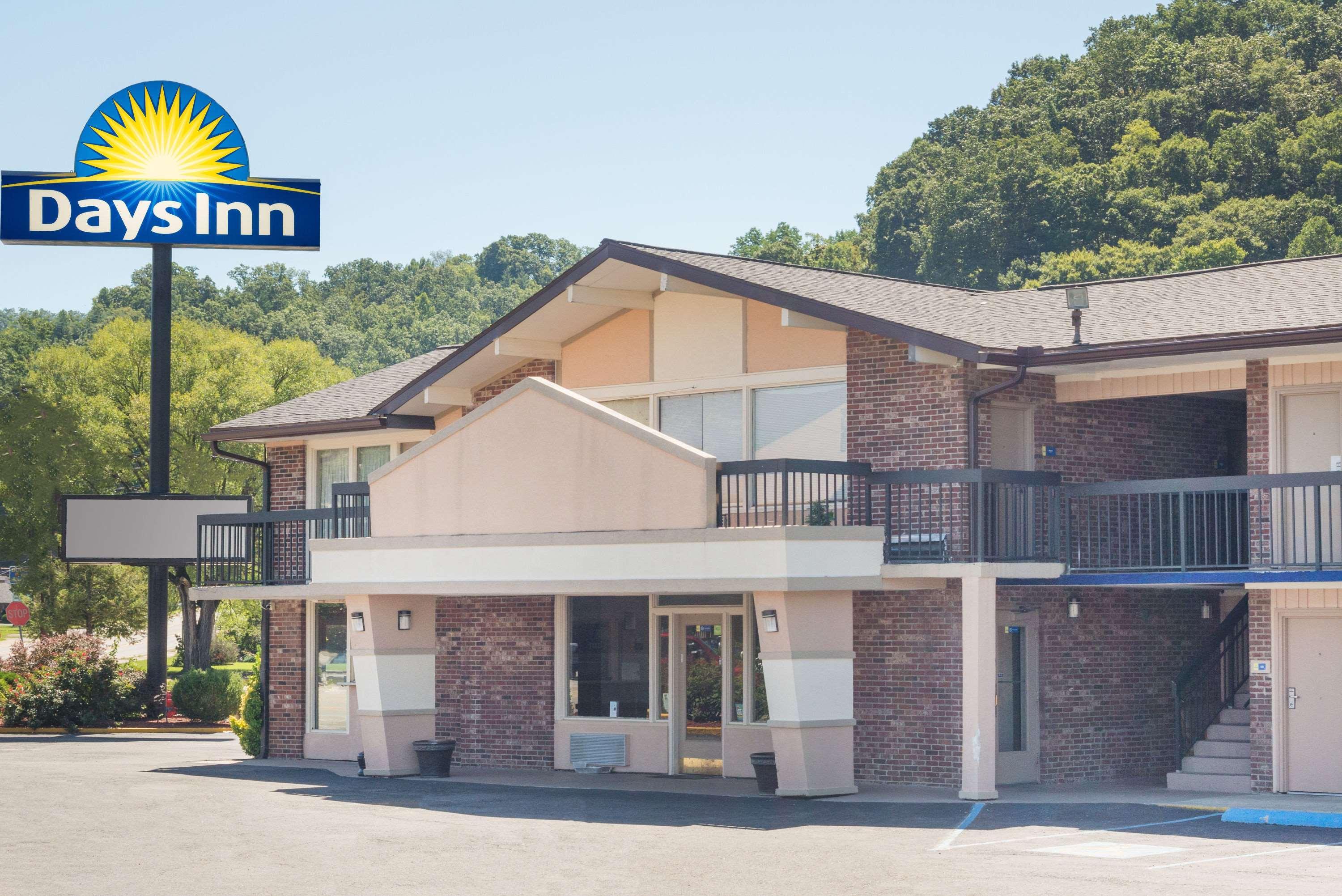 Days Inn By Wyndham Paintsville Exterior photo