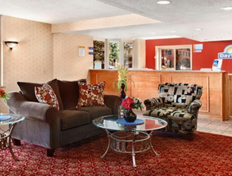 Days Inn By Wyndham Paintsville Interior photo